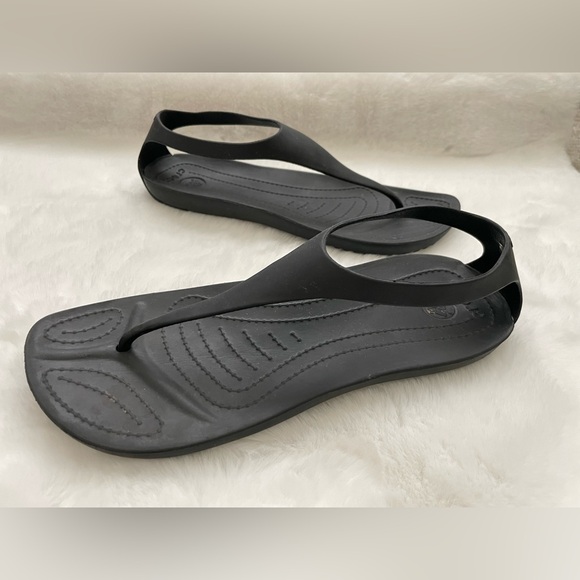 Crocs Sexi Serena Flip Sandals Size 9 Black Thong Tstrap Slingback Lightweight - Picture 1 of 11